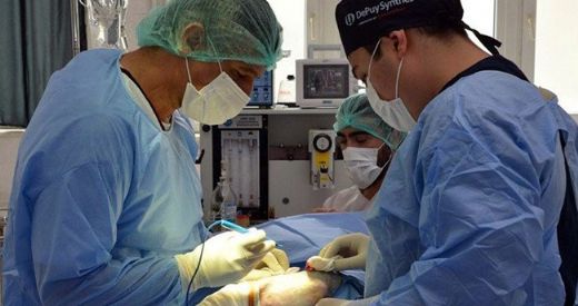 Kalça Çıkığı Ameliyatı Riskleri ve Sonrası