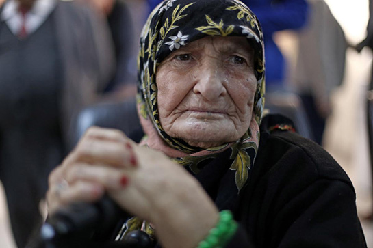 Yaşlılarda Kalça Kırığı Belirtileri ve Tedavisi Yaşlılarda Kalça Kırığı Belirtileri ve Tedavisi